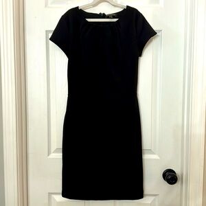 Black women’s short sleeve business dress 0 petite Banana Republic
